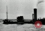Standbild italienische U-Boot Angriffe amerikanischer Frachter Zweiten Weltkrieg Mittelmeer, 1943, aus Sekunde 51 historischem Filmmaterial Videoclip 65675034454