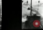 Standbild italienische U-Boot Angriffe amerikanischer Frachter Zweiten Weltkrieg Mittelmeer, 1943, aus Sekunde 54 historischem Filmmaterial Videoclip 65675034454