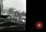 Standbild Deutsche Infanterie Angriff Stalingrad und Leningrad Russland, 1943, aus Sekunde 1 historischem Filmmaterial Videoclip 65675034455