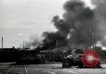 Standbild Deutsche Infanterie Angriff Stalingrad und Leningrad Russland, 1943, aus Sekunde 8 historischem Filmmaterial Videoclip 65675034455