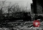 Standbild Deutsche Infanterie Angriff Stalingrad und Leningrad Russland, 1943, aus Sekunde 9 historischem Filmmaterial Videoclip 65675034455