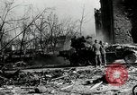 Standbild Deutsche Infanterie Angriff Stalingrad und Leningrad Russland, 1943, aus Sekunde 11 historischem Filmmaterial Videoclip 65675034455