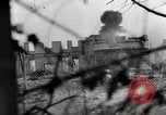 Standbild Deutsche Infanterie Angriff Stalingrad und Leningrad Russland, 1943, aus Sekunde 16 historischem Filmmaterial Videoclip 65675034455