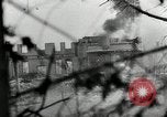 Standbild Deutsche Infanterie Angriff Stalingrad und Leningrad Russland, 1943, aus Sekunde 17 historischem Filmmaterial Videoclip 65675034455