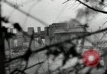 Standbild Deutsche Infanterie Angriff Stalingrad und Leningrad Russland, 1943, aus Sekunde 18 historischem Filmmaterial Videoclip 65675034455