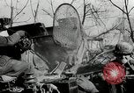 Standbild Deutsche Infanterie Angriff Stalingrad und Leningrad Russland, 1943, aus Sekunde 22 historischem Filmmaterial Videoclip 65675034455