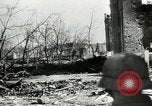 Standbild Deutsche Infanterie Angriff Stalingrad und Leningrad Russland, 1943, aus Sekunde 27 historischem Filmmaterial Videoclip 65675034455