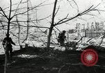 Standbild Deutsche Infanterie Angriff Stalingrad und Leningrad Russland, 1943, aus Sekunde 30 historischem Filmmaterial Videoclip 65675034455