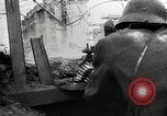 Standbild Deutsche Infanterie Angriff Stalingrad und Leningrad Russland, 1943, aus Sekunde 38 historischem Filmmaterial Videoclip 65675034455
