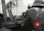 Standbild Deutsche Infanterie Angriff Stalingrad und Leningrad Russland, 1943, aus Sekunde 41 historischem Filmmaterial Videoclip 65675034455