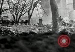 Standbild Deutsche Infanterie Angriff Stalingrad und Leningrad Russland, 1943, aus Sekunde 62 historischem Filmmaterial Videoclip 65675034455