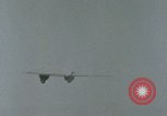 Standbild MX-324 Flugzeuge Harper Dry Lake California USA, 1944, aus Sekunde 48 historischem Filmmaterial Videoclip 65675034457