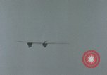 Standbild MX-324 Flugzeuge Harper Dry Lake California USA, 1944, aus Sekunde 49 historischem Filmmaterial Videoclip 65675034457
