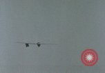 Standbild MX-324 Flugzeuge Harper Dry Lake California USA, 1944, aus Sekunde 51 historischem Filmmaterial Videoclip 65675034457