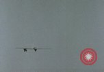 Standbild MX-324 Flugzeuge Harper Dry Lake California USA, 1944, aus Sekunde 52 historischem Filmmaterial Videoclip 65675034457