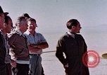 Standbild MX-324 Flying wing aircraft Harper Dry Lake California USA, 1944, aus Sekunde 19 historischem Filmmaterial Videoclip 65675034458