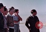 Standbild MX-324 Flying wing aircraft Harper Dry Lake California USA, 1944, aus Sekunde 22 historischem Filmmaterial Videoclip 65675034458