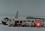 Standbild MX-324 Flying wing aircraft Harper Dry Lake California USA, 1944, aus Sekunde 31 historischem Filmmaterial Videoclip 65675034458