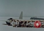 Standbild MX-324 Flying wing aircraft Harper Dry Lake California USA, 1944, aus Sekunde 32 historischem Filmmaterial Videoclip 65675034458