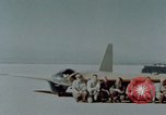 Standbild MX-324 Flying wing aircraft Harper Dry Lake California USA, 1944, aus Sekunde 34 historischem Filmmaterial Videoclip 65675034458