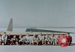 Standbild MX-324 Flying wing aircraft Harper Dry Lake California USA, 1944, aus Sekunde 43 historischem Filmmaterial Videoclip 65675034458