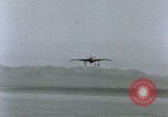 Standbild XP-56 Flugzeuge Harper Dry Lake California USA, 1944, aus Sekunde 31 historischem Filmmaterial Videoclip 65675034459