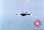Standbild XP-56 Flugzeuge Harper Dry Lake California USA, 1944, aus Sekunde 33 historischem Filmmaterial Videoclip 65675034460