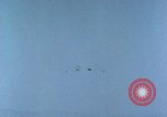 Standbild N-9M-Flugzeug Harper Dry Lake California USA, 1944, aus Sekunde 48 historischem Filmmaterial Videoclip 65675034461