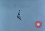 Standbild N-9M-Flugzeug Harper Dry Lake California USA, 1944, aus Sekunde 58 historischem Filmmaterial Videoclip 65675034461