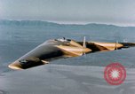 Standbild N-9M-Flugzeug Harper Dry Lake California USA, 1944, aus Sekunde 10 historischem Filmmaterial Videoclip 65675034462