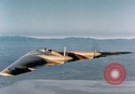 Standbild N-9M-Flugzeug Harper Dry Lake California USA, 1944, aus Sekunde 15 historischem Filmmaterial Videoclip 65675034462