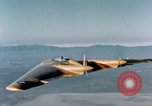 Standbild N-9M-Flugzeug Harper Dry Lake California USA, 1944, aus Sekunde 17 historischem Filmmaterial Videoclip 65675034462