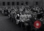Standbild Menschen während der Andacht New York United States USA, 1948, aus Sekunde 11 historischem Filmmaterial Videoclip 65675034484