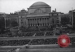 Standbild Menschen während der Andacht New York United States USA, 1948, aus Sekunde 41 historischem Filmmaterial Videoclip 65675034484