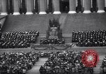 Standbild Menschen während der Andacht New York United States USA, 1948, aus Sekunde 58 historischem Filmmaterial Videoclip 65675034484