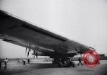 Standbild XB-35 Nurflügler-Flugzeugtest California United States USA, 1946, aus Sekunde 34 historischem Filmmaterial Videoclip 65675034485