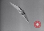 Standbild XB-35 Nurflügler-Flugzeugtest California United States USA, 1946, aus Sekunde 58 historischem Filmmaterial Videoclip 65675034485