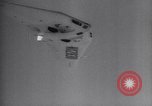 Standbild XB-35 Nurflügler-Flugzeugtest California United States USA, 1946, aus Sekunde 60 historischem Filmmaterial Videoclip 65675034485