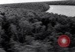 Standbild Nelson Rockefeller New Guinea, 1961, aus Sekunde 17 historischem Filmmaterial Videoclip 65675034494