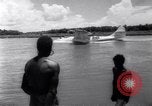 Standbild Nelson Rockefeller New Guinea, 1961, aus Sekunde 39 historischem Filmmaterial Videoclip 65675034494