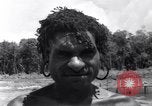 Standbild Nelson Rockefeller New Guinea, 1961, aus Sekunde 46 historischem Filmmaterial Videoclip 65675034494