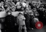 Standbild Santa Claus in New York Parade New York City USA, 1961, aus Sekunde 23 historischem Filmmaterial Videoclip 65675034496