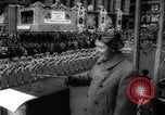 Standbild Santa Claus in New York Parade New York City USA, 1961, aus Sekunde 28 historischem Filmmaterial Videoclip 65675034496