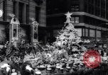 Standbild Santa Claus in New York Parade New York City USA, 1961, aus Sekunde 43 historischem Filmmaterial Videoclip 65675034496