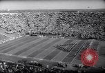 Standbild Ohio State gegen University of Michigan College Football Ann Arbor Michigan USA, 1961, aus Sekunde 13 historischem Filmmaterial Videoclip 65675034497