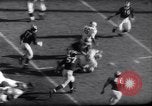 Standbild Ohio State gegen University of Michigan College Football Ann Arbor Michigan USA, 1961, aus Sekunde 23 historischem Filmmaterial Videoclip 65675034497