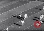 Standbild Ohio State gegen University of Michigan College Football Ann Arbor Michigan USA, 1961, aus Sekunde 38 historischem Filmmaterial Videoclip 65675034497