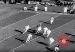 Standbild Ohio State gegen University of Michigan College Football Ann Arbor Michigan USA, 1961, aus Sekunde 39 historischem Filmmaterial Videoclip 65675034497
