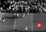 Standbild Ohio State gegen University of Michigan College Football Ann Arbor Michigan USA, 1961, aus Sekunde 45 historischem Filmmaterial Videoclip 65675034497