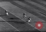 Standbild Ohio State gegen University of Michigan College Football Ann Arbor Michigan USA, 1961, aus Sekunde 50 historischem Filmmaterial Videoclip 65675034497